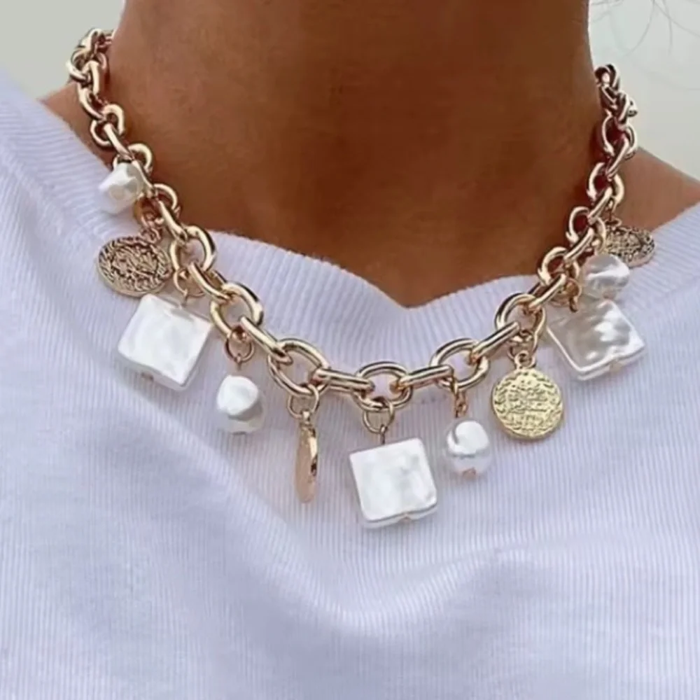 🌟 Trendy Chunky Charm Necklace